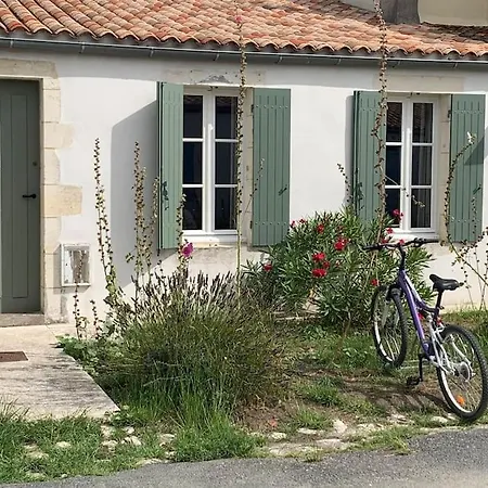 Maison Traditionnelle De Pecheur Île dʼAix