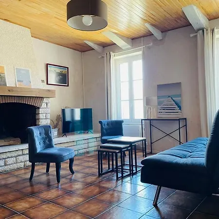 Maison Traditionnelle De Pecheur Île dʼAix