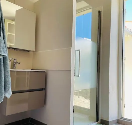 Maison Traditionnelle De Pecheur *